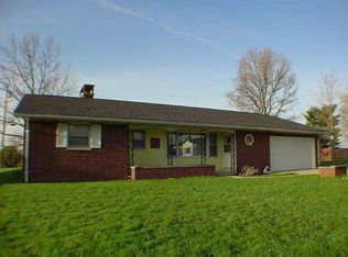 106 E South St, Boswell, IN 47921