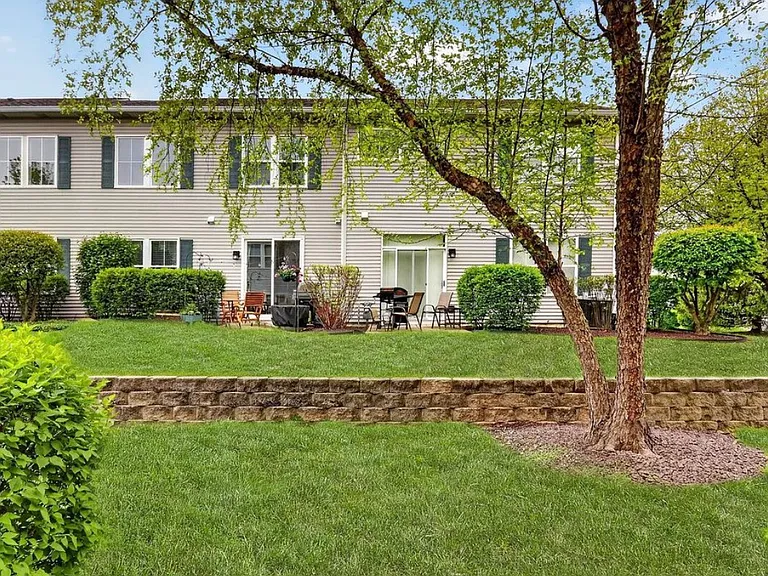 2904 Falling Waters Dr — Photo 4