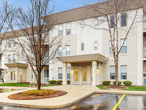 2nd image of 34451 N Old Walnut Cir #2-306