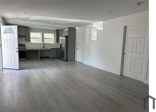 1435 45th Ave — Photo 6