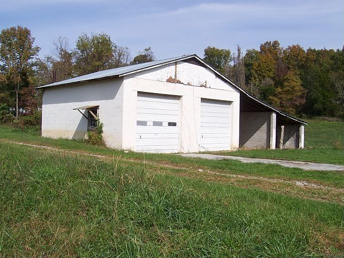 2nd image of 575 Mohawk Valley Rd