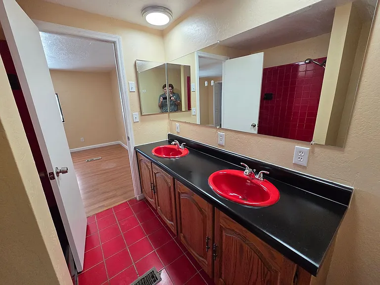 1469 W Virgil Dr — Photo 28