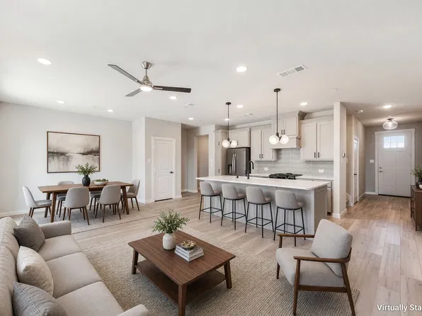 Stonehenge Plan, Woodbridge Townhomes