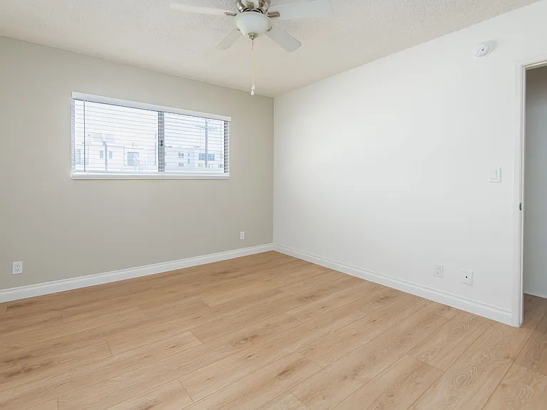 3810 Wade St #14 — Photo 10
