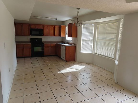 4th image of 12860 Tierra Lince Dr