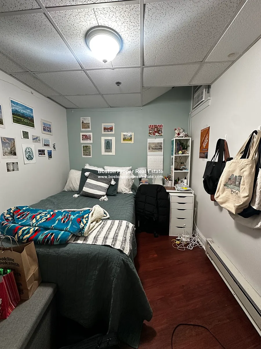 Building Photo - 211 Park Dr #B3