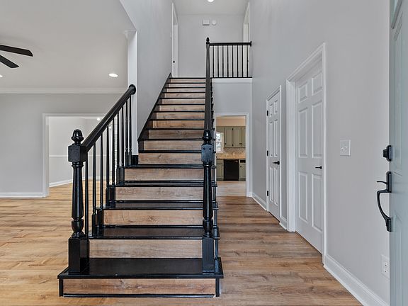 4th image of 146 Woodberry Dr NW