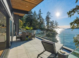 1724 Bowen Bay Rd, Bowen Island, BC V0N 1G2