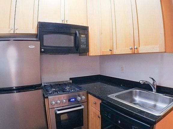 4th image of 150 E 84th St APT 6O