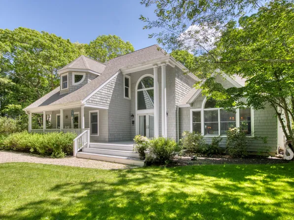 16 Worchester Ct, Bridgehampton, NY 11932