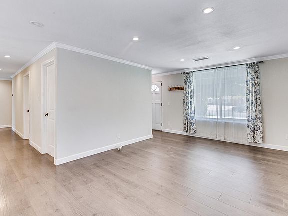 5th image of 546 S Darney Ave