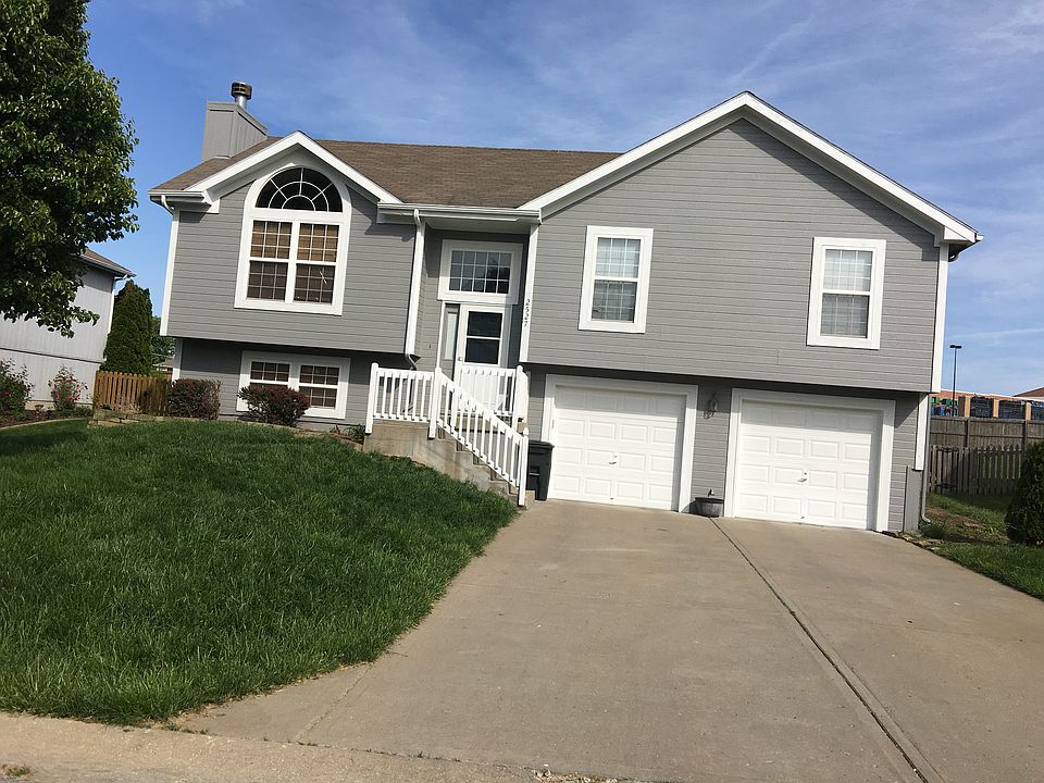 1st image of 2527 N 109th Ter