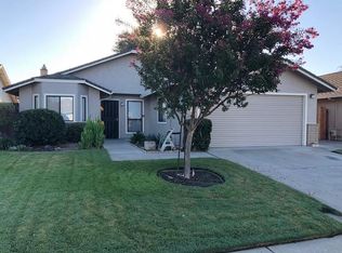 1712 Lakeshore Dr, Lodi, CA 95242