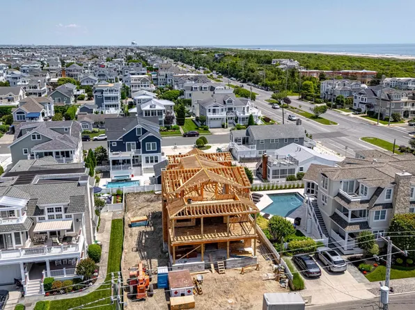 215 60th St, Avalon, NJ 08202