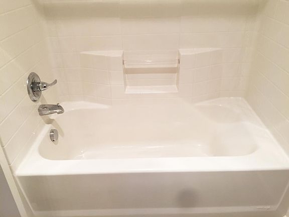 bath tub in bathroom