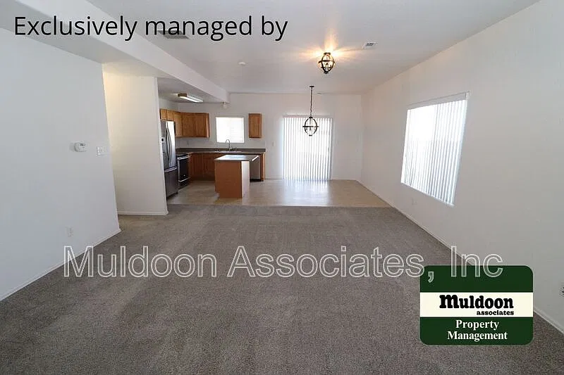3 bed, 2.5 bath, 1587 sqft, $1,750 — Photo 3