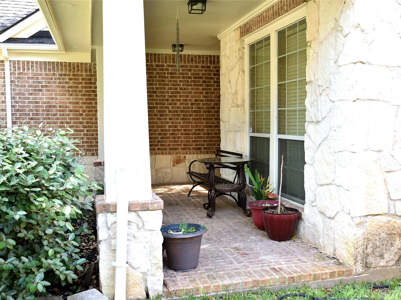 4 bed, 3.5 bath, 2779 sqft, $2,900 — Photo 2
