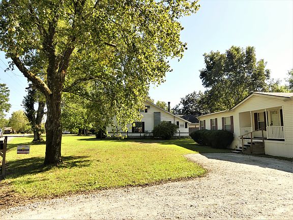 2nd image of 742 Georgia Ave S