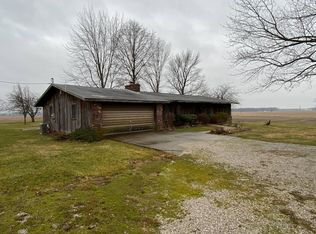 9468 Collins Ln, Saint Francisville, IL 62460