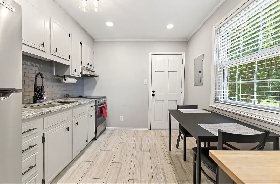 2 bed, 672 sqft, $1,500 — Photo 4