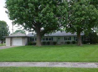 9 Coral Dr, Belleville, IL 62221