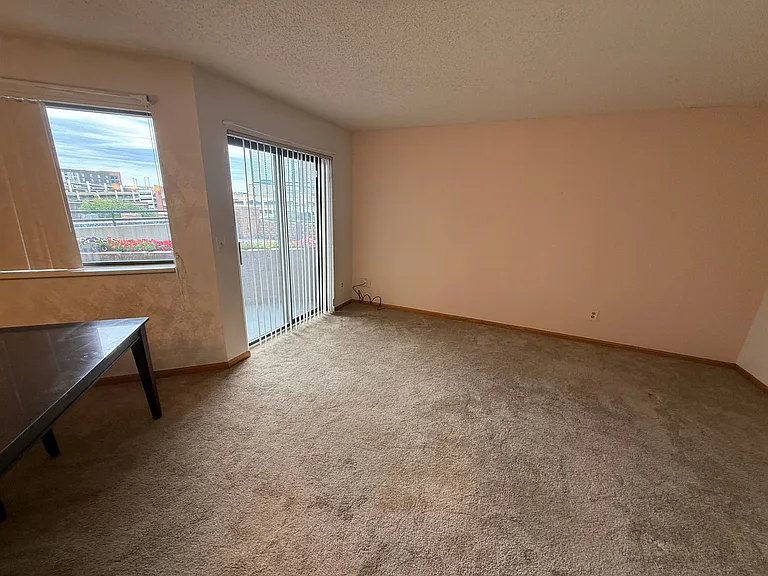 78 10th St E #401 — Photo 6