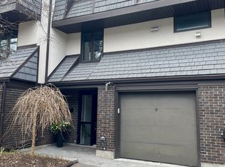 655 Richmond Rd #29, Ottawa, ON K2A 3Y3