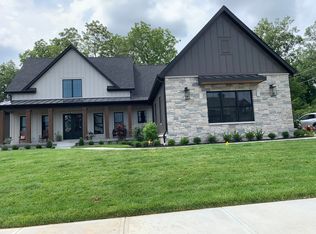 3526 Dartmoor Way, Zionsville, IN 46077