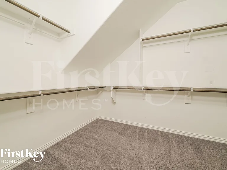 705 Bluebird Way — Photo 11