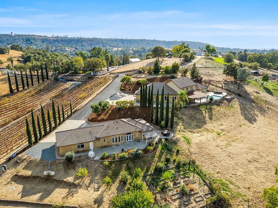 1st image of 7065 Ridge Rd #7055