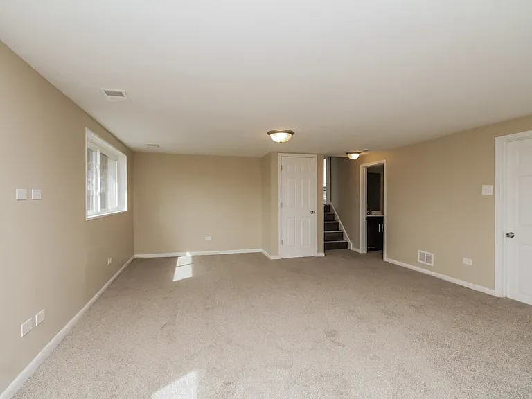 2316 Collins St — Photo 3