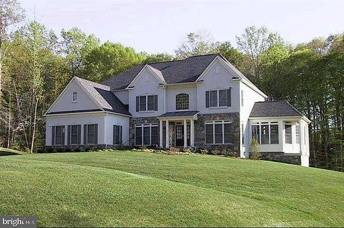 1st image of 8220 Roseland Dr