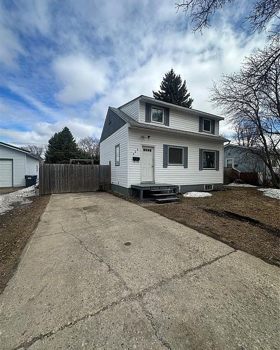 1st image of 336 Mary STREET