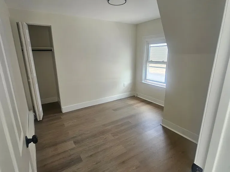 262 Oakwood Ave #3 — Photo 2