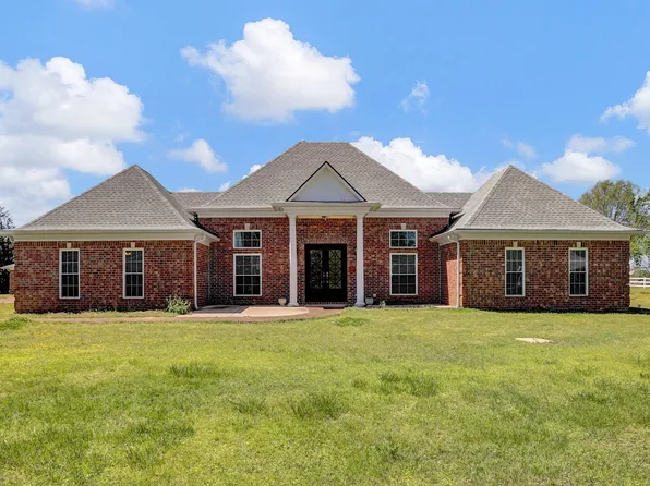 3390 Warren Rd, Oakland, TN 38060