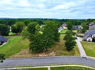 2918 Cambridge Cir, Tahlequah, OK 74464