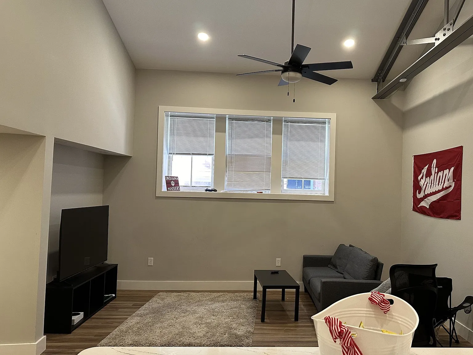 Centre Flat — Photo 1