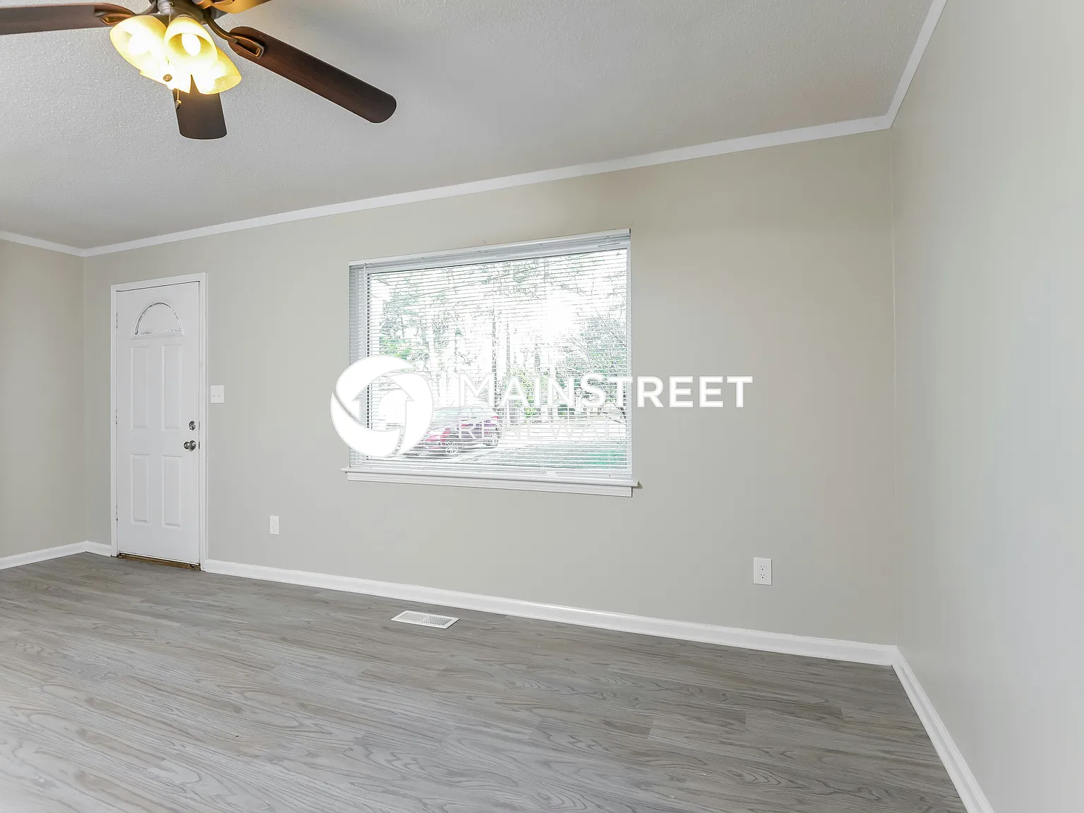 1733 Molly Dr — Photo 4