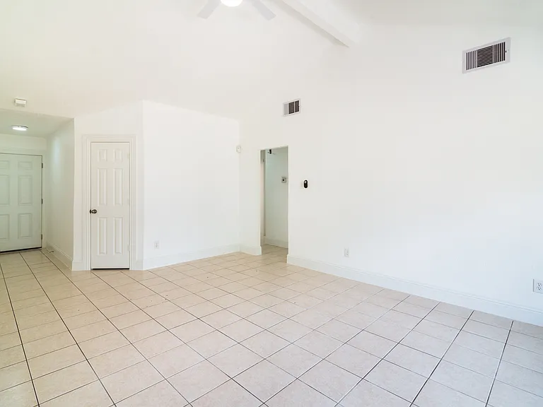8602 Rockmont Ct — Photo 4