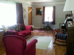 1435 29th St NE, Cedar Rapids, IA 52402