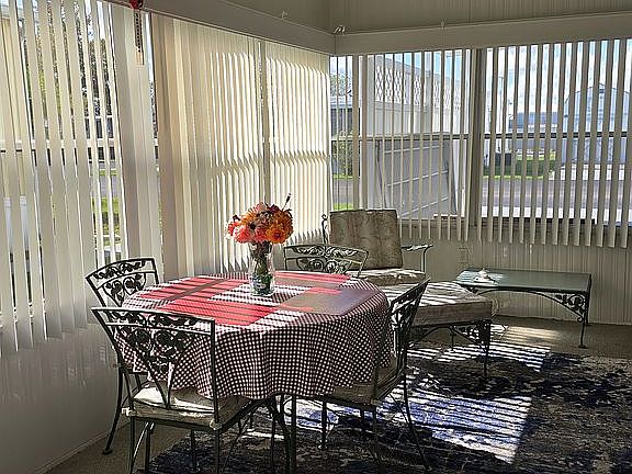 5th image of 808 Chaparral Dr