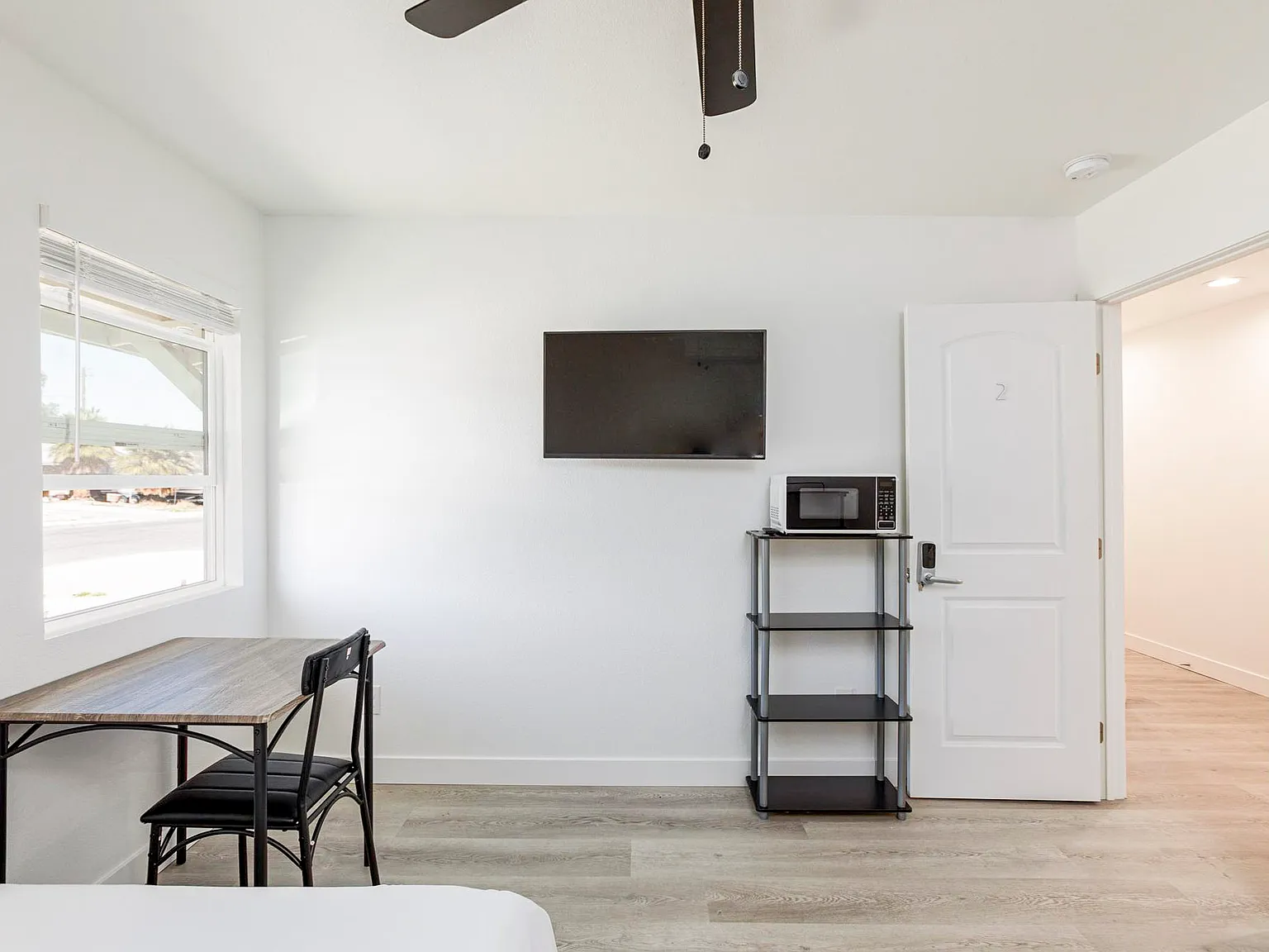 4 bed, 3.0 bath, 1966 sqft, $936 — Photo 2
