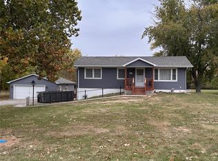 1842 Race Dr, Decatur, IL 62521