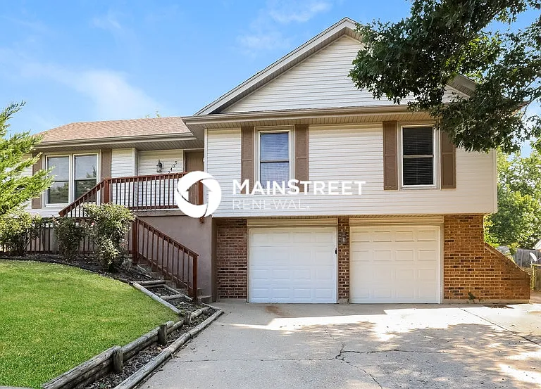 2405 Bridger Dr — Photo 1