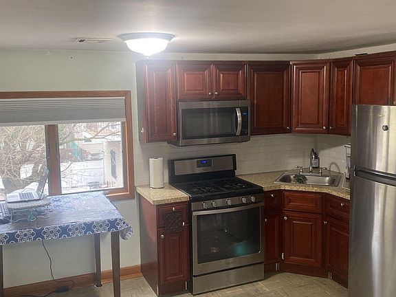 2nd image of 33 Cliff St Floor 2