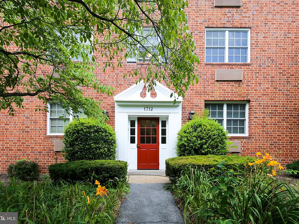 1st image of 1712 W Abingdon Dr APT 201