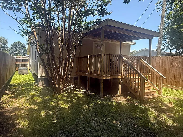 11874 Vanwood St — Photo 28