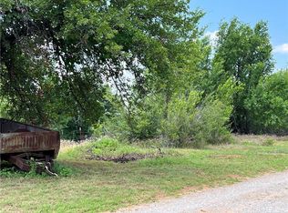 Lewis St, Hydro, OK 73048