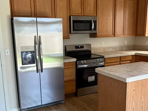7502 NE Catherine Ct, Hillsboro, OR 97124