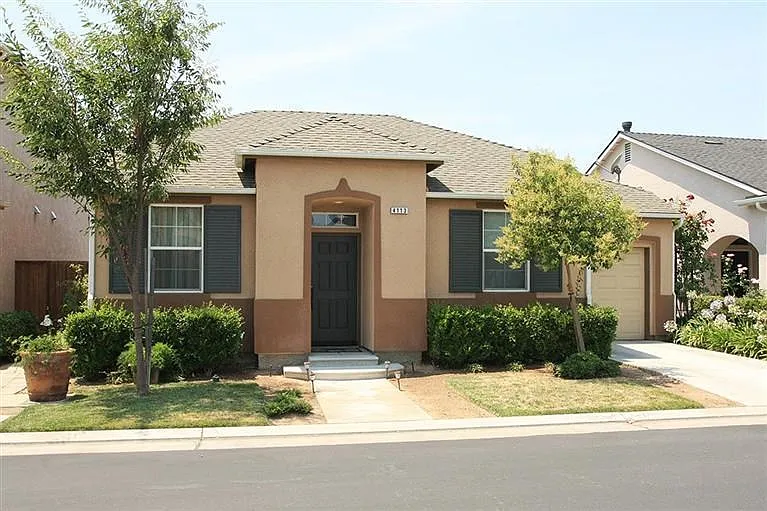 4113 W Peach Tree Ln photo 1